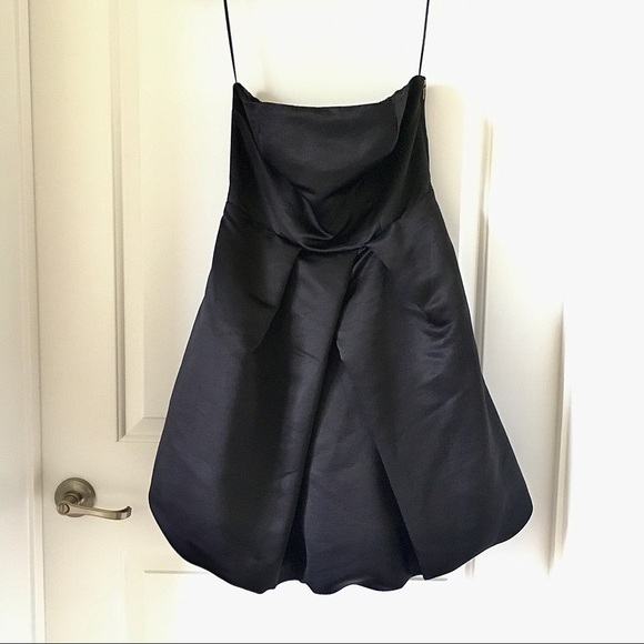 Express strapless bubble dress - Picture 2 of 5